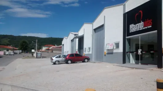 Galpão/Depósito/Armazém para alugar, 261m² no Bom Viver, Biguaçu