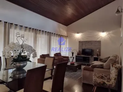 Casa com 3 Quartos à venda, 258m² no Vila Padovan, Botucatu