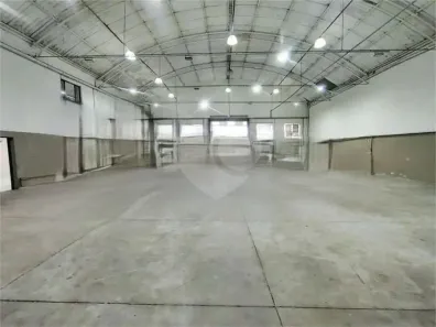 Galpão/Depósito/Armazém com 1 Quarto para alugar, 628m² no Parque Novo Mundo, São Paulo