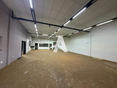 Galpão/Depósito/Armazém para alugar, 350m² no Daniel Fonseca, Uberlândia