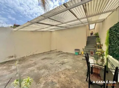 Casa com 2 Quartos à venda, 105m² no Jardim Riacho das Pedras, Contagem