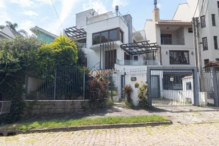 Casa com 5 Quartos para alugar, 304m² no Ipanema, Porto Alegre