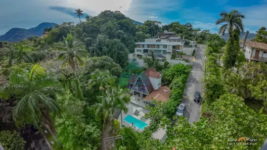 Casa com 5 Quartos à venda, 280m² no Enseada, Ubatuba