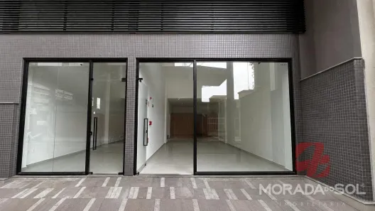 Sala Comercial para alugar, 68m² no Meia Praia, Itapema