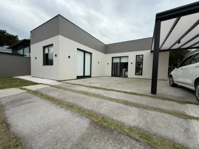 Casa com 3 Quartos à venda, 160m² no Carianos, Florianópolis
