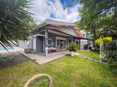 Casa de Condomínio com 3 Quartos à venda, 260m² no Mosela, Petrópolis