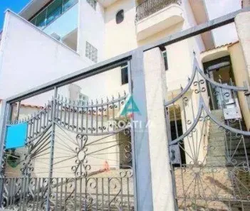Sobrado com 3 Quartos à venda, 195m² no Parque Jaçatuba, Santo André