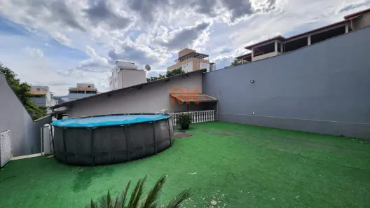 Casa com 4 Quartos para alugar, 360m² no Cabral, Contagem