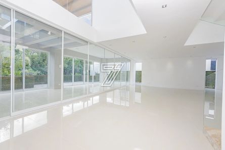 Casa de Condomínio com 4 Quartos à venda, 458m² no São Braz, Curitiba