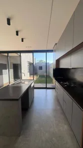 Casa de Condomínio com 3 Quartos à venda, 250m² no Beija-Flor II, Uberaba