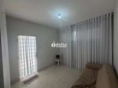 Casa com 3 Quartos para alugar, 94m² no Martins, Uberlândia