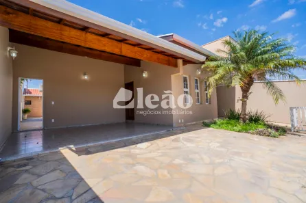 Casa com 3 Quartos à venda, 219m² no Jardim Santa Helena, Valinhos