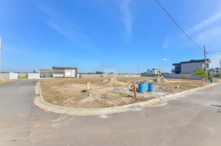 Lote/Terreno à venda, 253m² no Ipê, São José dos Pinhais
