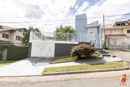 Casa com 4 Quartos à venda, 340m² no Ahú, Curitiba