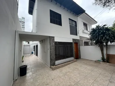Casa com 3 Quartos para alugar, 140m² no Jardim Paulistano, São Paulo