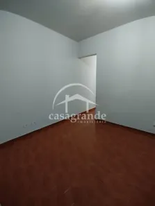 Casa com 2 Quartos para alugar, 80m² no Lagoinha, Uberlândia