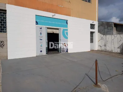Ponto Comercial para alugar, 90m² no Jardim Marieta, Taubaté
