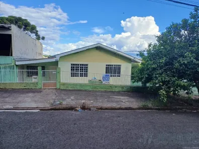Casa com 3 Quartos à venda, 170m² no Centro, Apucarana