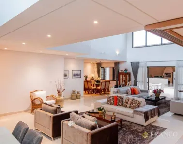 Casa de Condomínio com 5 Quartos à venda, 688m² no Piracangaguá, Taubaté