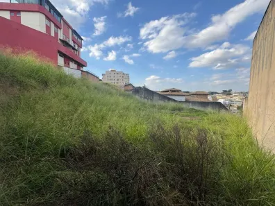 Lote/Terreno à venda, 378m² no Água Branca, Contagem