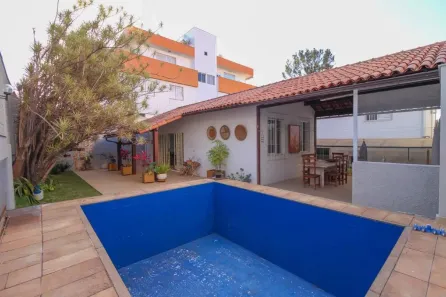 Casa com 4 Quartos à venda, 330m² no Buritis, Belo Horizonte