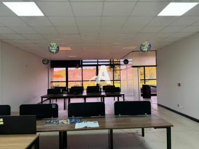 Sala Comercial para alugar, 200m² no Morada da Colina, Uberlândia