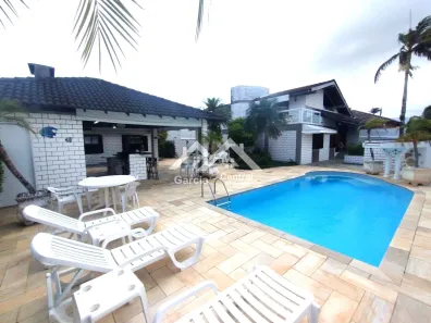 Casa com 4 Quartos à venda, 355m² no Parque Turistico, Peruíbe