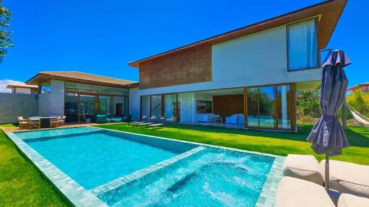 Casa de Condomínio com 4 Quartos à venda, 300m² no Praia do Forte, Mata de São João
