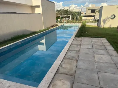 Casa de Condomínio com 4 Quartos para alugar, 390m² no Residencial Goiânia Golfe Clube, Goiânia
