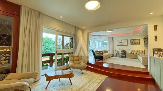 Casa com 4 Quartos à venda, 321m² no Costa e Silva, Joinville