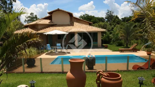 Fazenda/Sítio com 3 Quartos à venda, 1142m² no , Jaboticatubas
