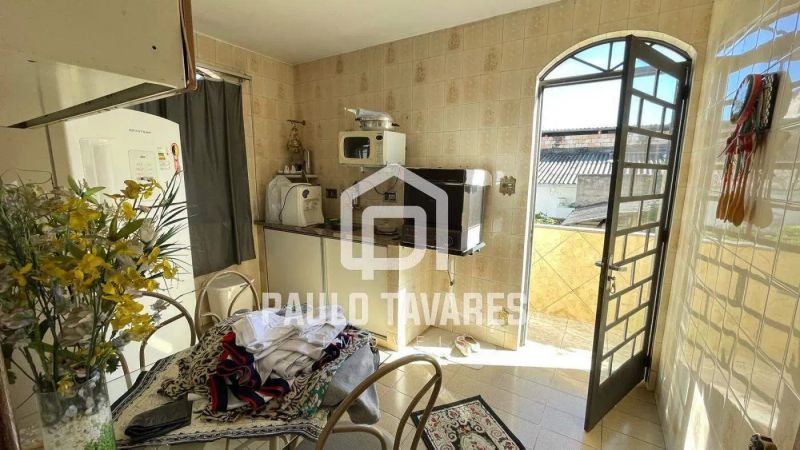 Casa com 4 quartos — Carlos Prates, Belo Horizonte