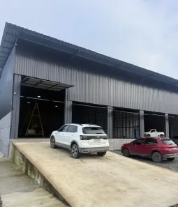 Galpão/Depósito/Armazém com 1 Quarto para alugar, 400m² no Vila Nova, Joinville