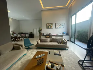 Casa de Condomínio com 3 Quartos à venda, 240m² no Jardim Sul, Uberlândia