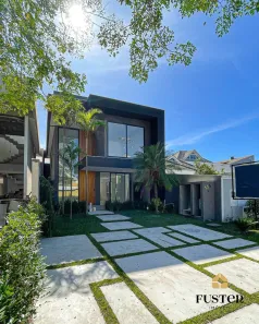 Casa de Condomínio com 4 Quartos à venda, 350m² no Barra da Tijuca, Rio de Janeiro
