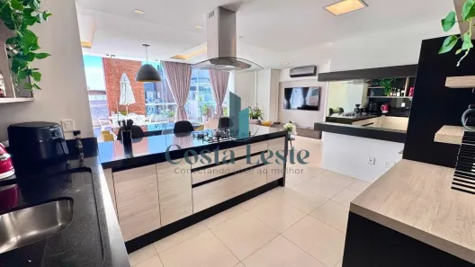 Apartamento com 4 Quartos à venda, 350m² no Ingleses do Rio Vermelho, Florianópolis