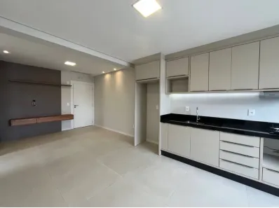 Apartamento com 2 Quartos para alugar, 75m² no Tabuleiro, Camboriú