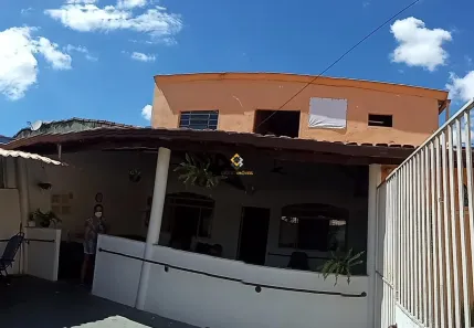 Casa com 4 Quartos à venda, 250m² no Santa Rosa, Belo Horizonte