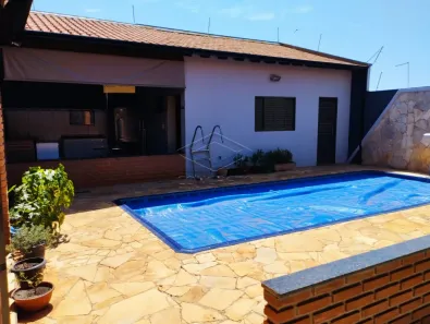 Casa com 3 Quartos à venda, 211m² no Jardim Alvorada, Bauru