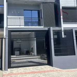 Sobrado com 3 Quartos à venda, 116m² no Glória, Joinville