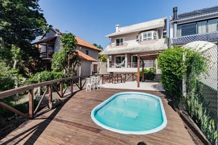 Casa com 3 Quartos à venda, 304m² no Espírito Santo, Porto Alegre