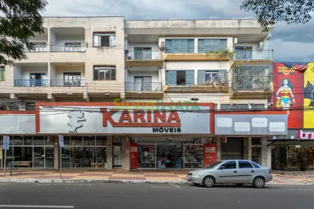 Apartamento com 3 Quartos para alugar, 80m² no Zona 01, Maringá