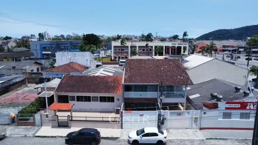 Sobrado com 3 Quartos à venda, 110m² no Centro, Matinhos