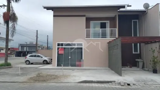 Sobrado com 3 Quartos à venda, 161m² no Vila Nova, Joinville