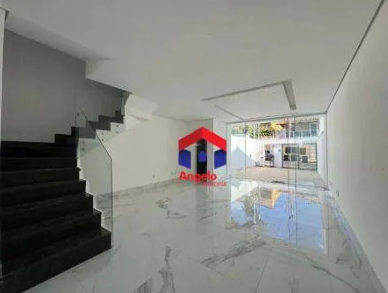 Casa com 3 quartos — Santa Mônica, Belo Horizonte
