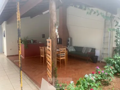 Casa com 3 Quartos à venda, 186m² no Parque Residencial Murayama, Mogi Mirim