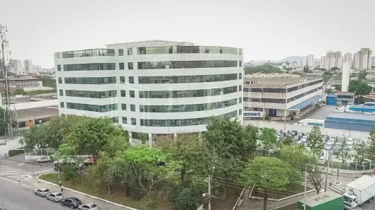 Prédio Comercial para alugar, 1860m² no Jardim das Laranjeiras, São Paulo