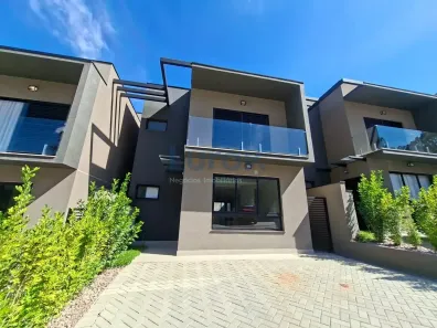 Casa de Condomínio com 3 Quartos para alugar, 145m² no Chácaras Silvania, Valinhos
