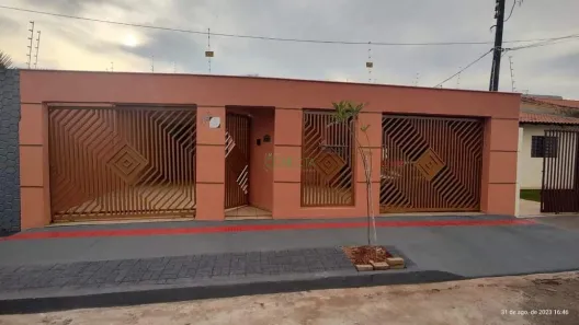Casa com 3 Quartos à venda, 140m² no Armindo Guazzi, Londrina