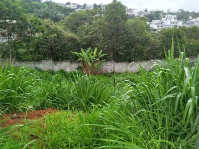 Lote/Terreno à venda, 360m² no Cabral, Contagem
